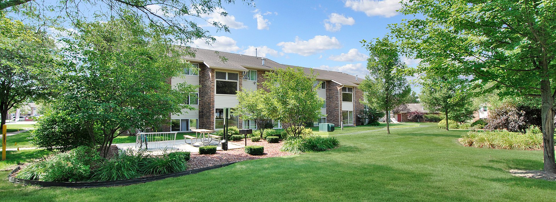 main community view of bluewater townhouses